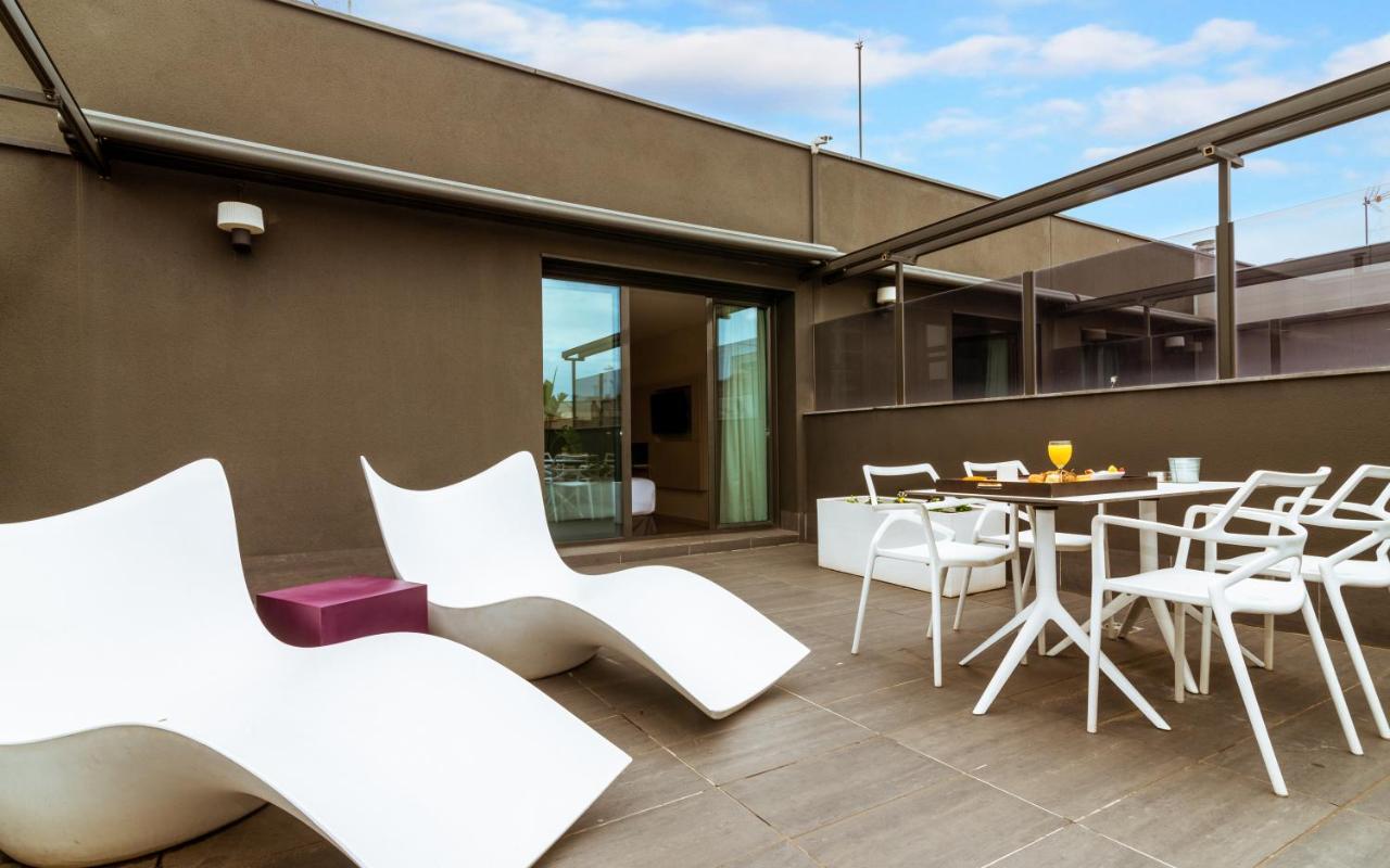 Attic terrace room includes one access to the spa per person per